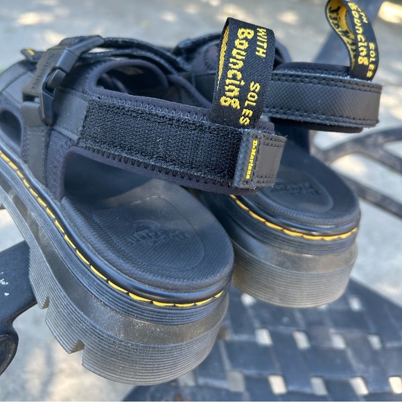 Doc Martin Forster Unisex Sandals - Picture 2 of 5